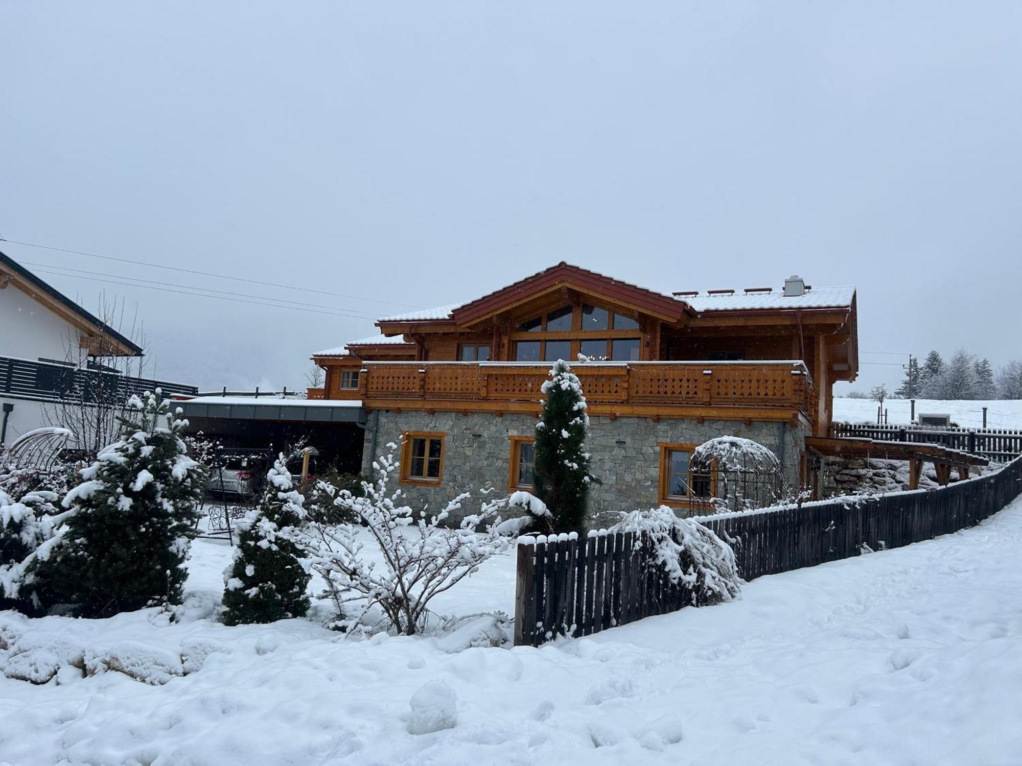 Appartementhaus Alma Ngoại thất bức ảnh